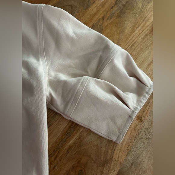 NWOT Club Monaco Heavenly Puff Sleeve Top Size Small - Picture 3 of 6